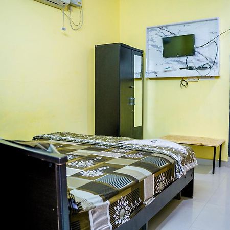 Lotus Pond Resort & Spa Bapatla Luaran gambar